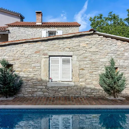 Casa Gustinka * Heki