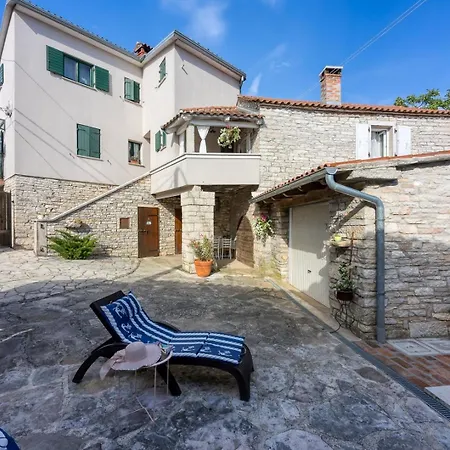 Casa Gustinka * Heki