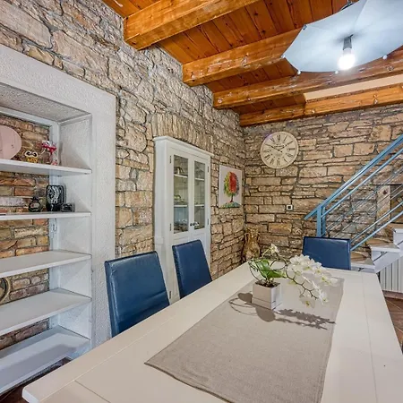 Casa Gustinka